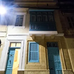 Dhara House Malta Bed & Breakfast Paola